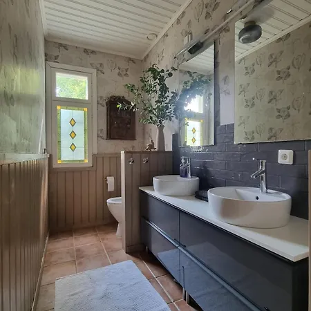 Vaahterakumpu Villa