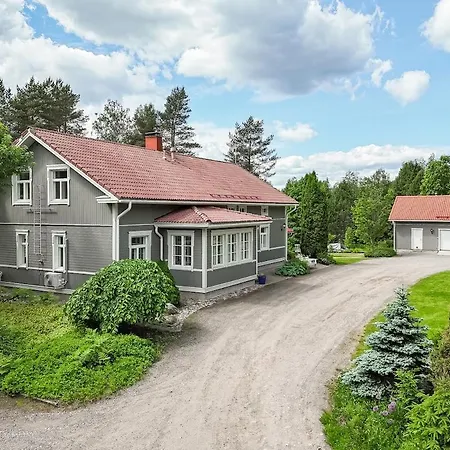 Vaahterakumpu Villa *